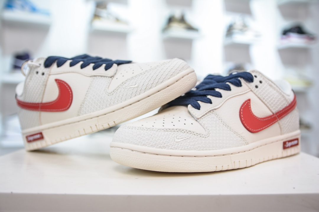 Supreme x Nike Dunk Low 联名白龙鳞 BB8685-101