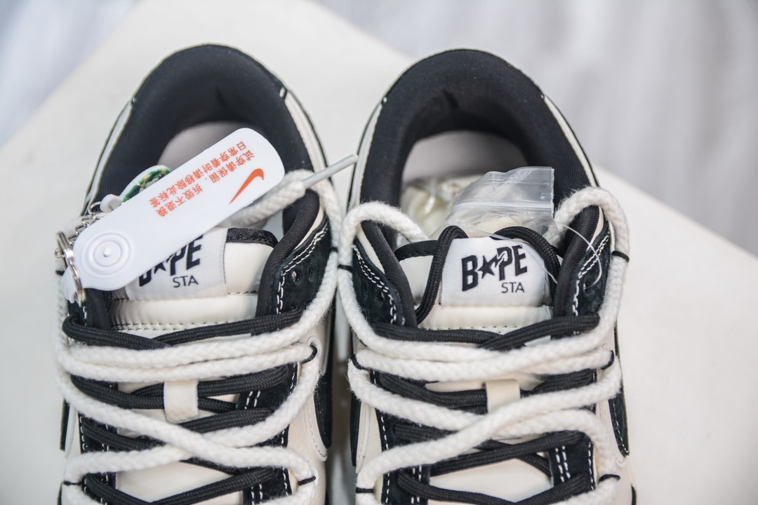 NK SB Dunk Low x BAPE 白黑双钩绑带 SJ2068-269