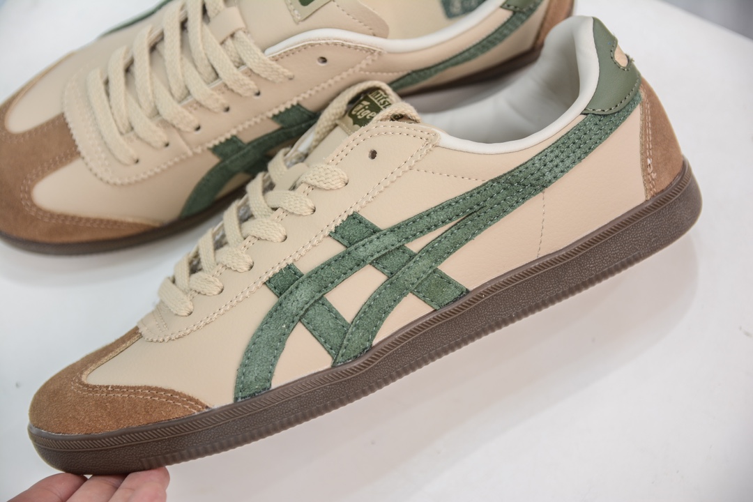 纯原级 Asics Onitsuka Tiger Tokuten 亚瑟士鬼冢虎男女中性复古运动板鞋轻盈舒适 1183C086-250