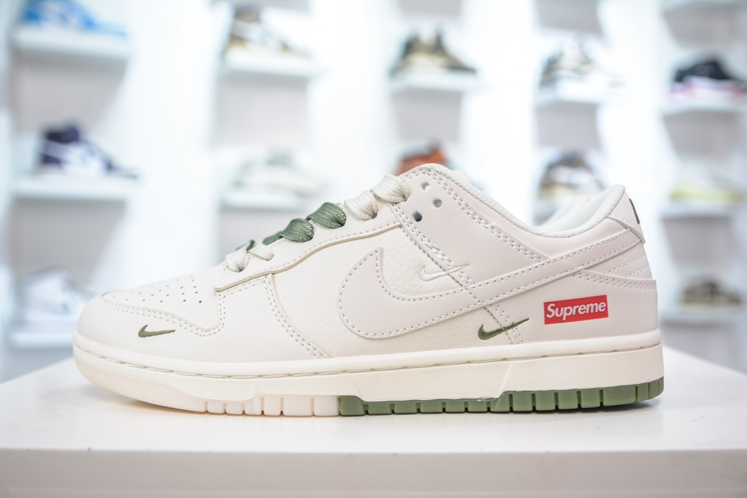 Supreme x Nike Dunk Low 白绿三小钩 BB8675-109