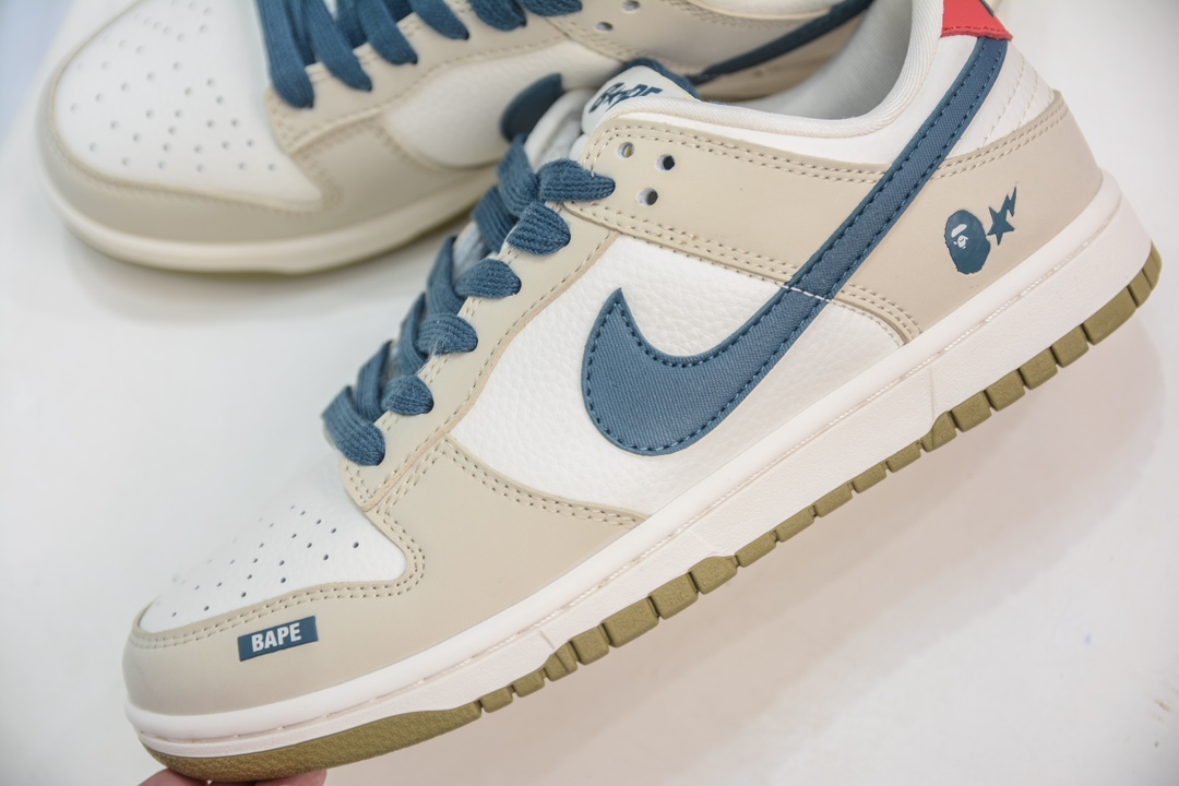 Nike SB Dunk Low X BAPE 联名米白黄蓝 CF3688-011