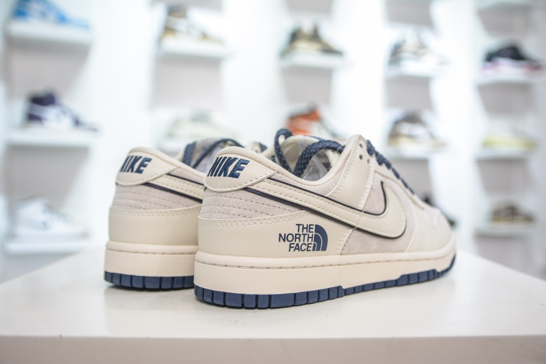 Nike SB Dunk Low“北面联名-深蓝猪八” 周年高端定制低帮休闲板鞋 XX2025-325