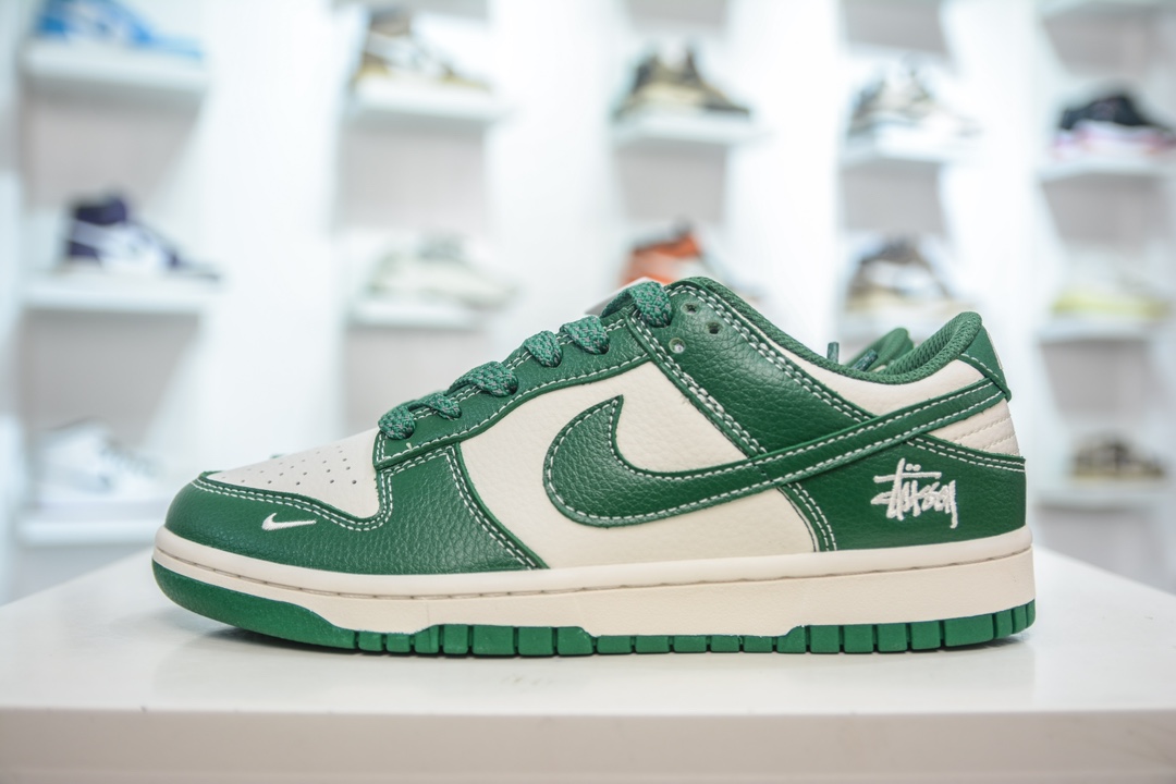 Stuy x Nike Dunk Low 祖母绿 BB9898-005