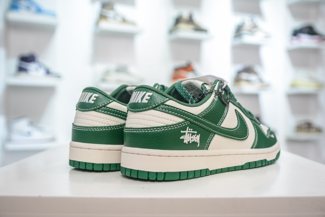 Stuy x Nike Dunk Low 祖母绿 BB9898-005