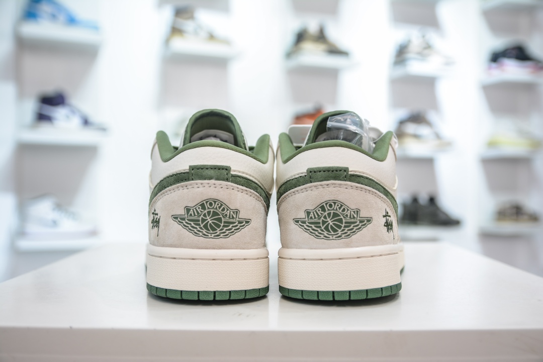 Air Jordan AJ1 Low X Stuy 低帮联名斯图西 米绿猪八 DM5688-102