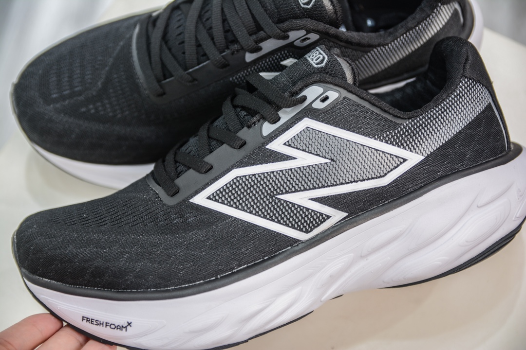 New Balance NB Fresh Foam Evoz v14 舒适耐磨低帮跑步鞋 M1080A14