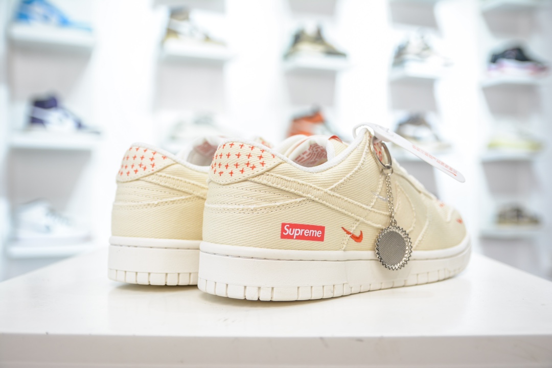 Nike SB Dunk Low x Supreme 米黄帆布三小钩 KK1888-001