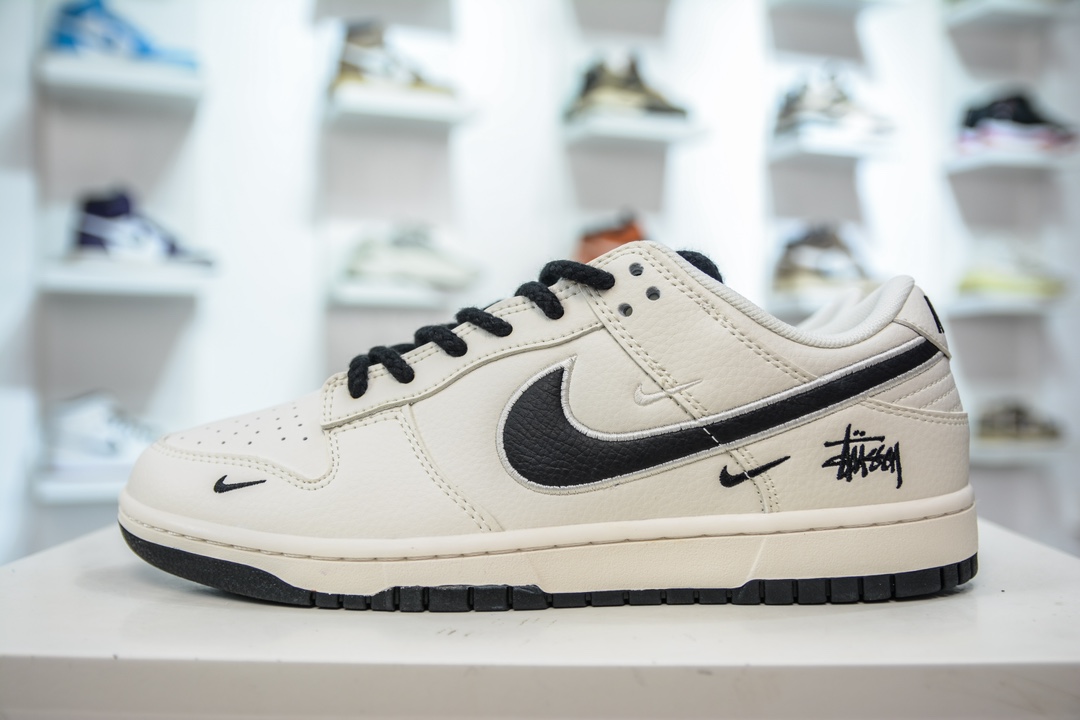 NK SB Dunk Low x Stussy 白黑三小钩  SJ2068-283