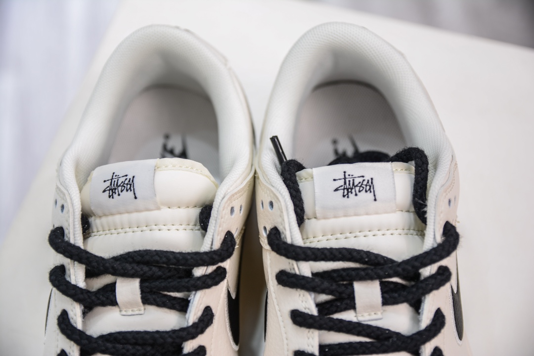 NK SB Dunk Low x Stussy 白黑三小钩  SJ2068-283