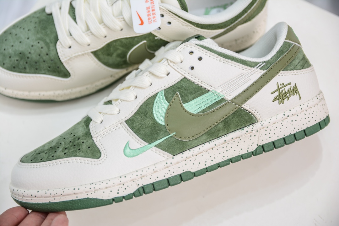 Nike SB Dunk Low x Stussy 斯图西联名-白绿三钩   DQ1098-396