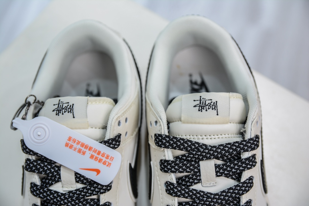 Stussy x Nike Dunk Low 斯图西联名 米白黑勾   DQ1098-385