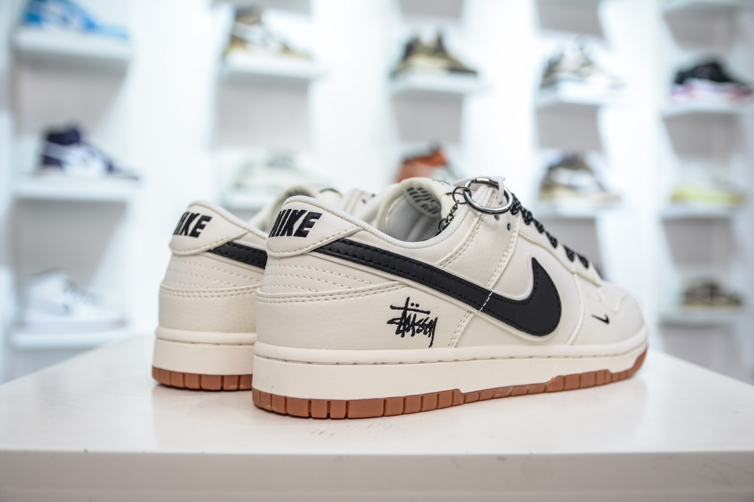 Stussy x Nike Dunk Low 斯图西联名 米白黑勾   DQ1098-385