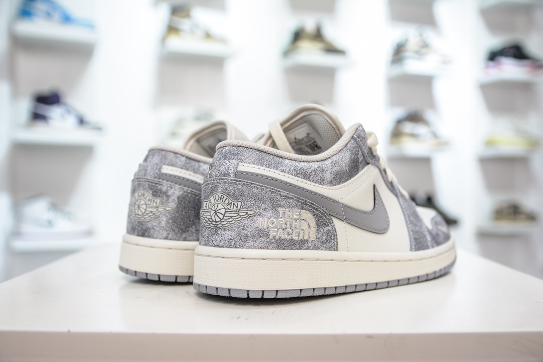 The North Face x Air Jordan 1 Low 岩石灰  DC2024-023