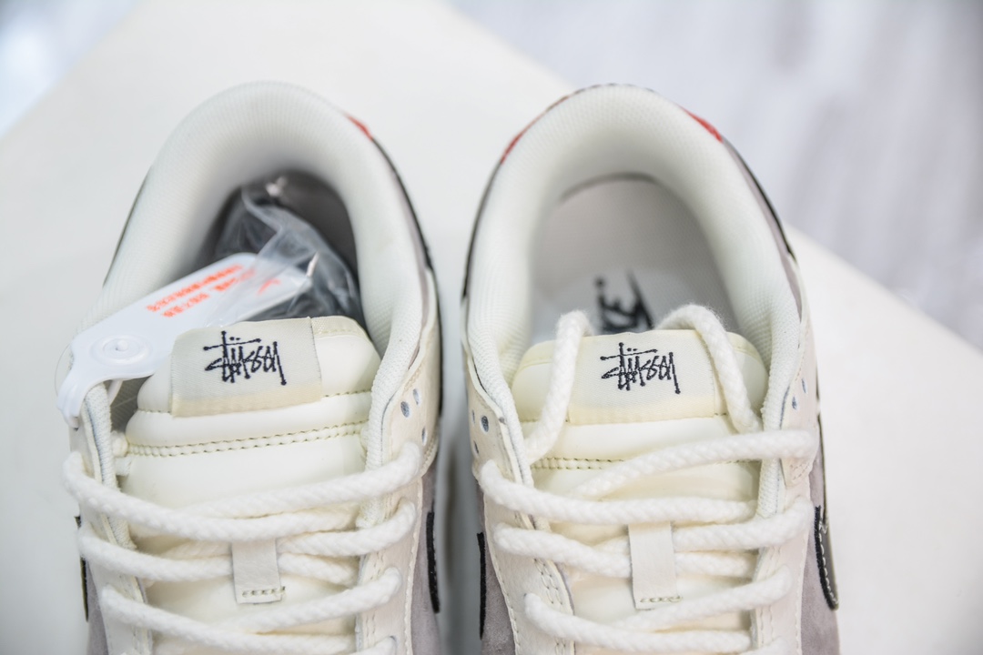 Stussy x Nike Dunk Low 猪八米黑勾  SJ1089-001