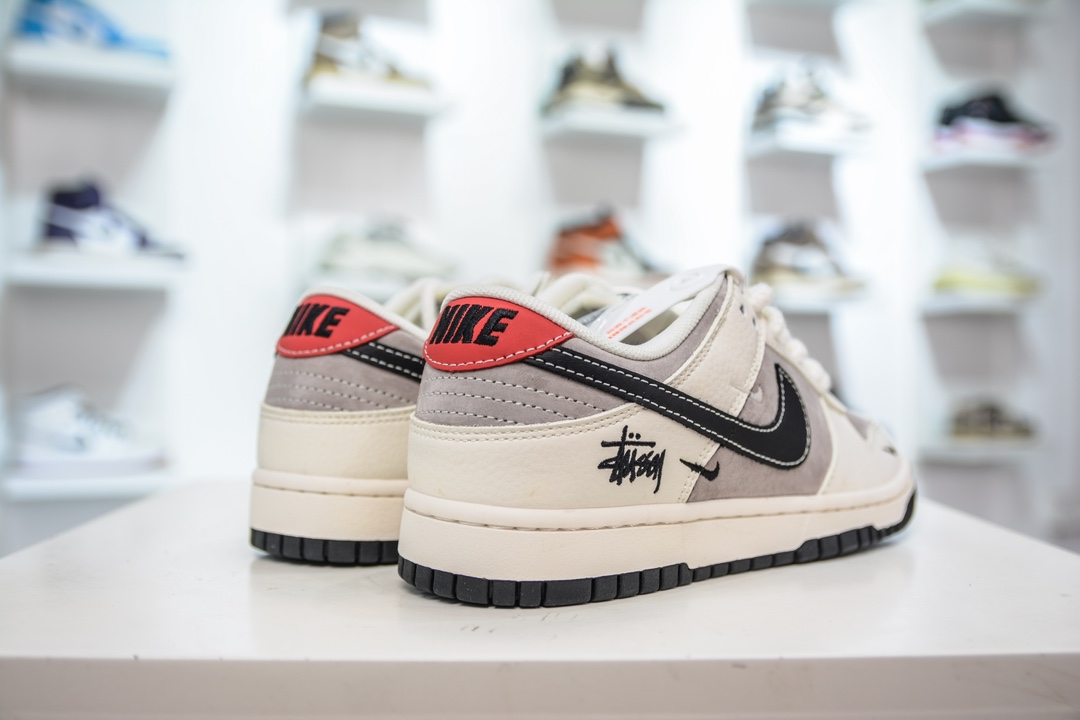 Stussy x Nike Dunk Low 猪八米黑勾  SJ1089-001