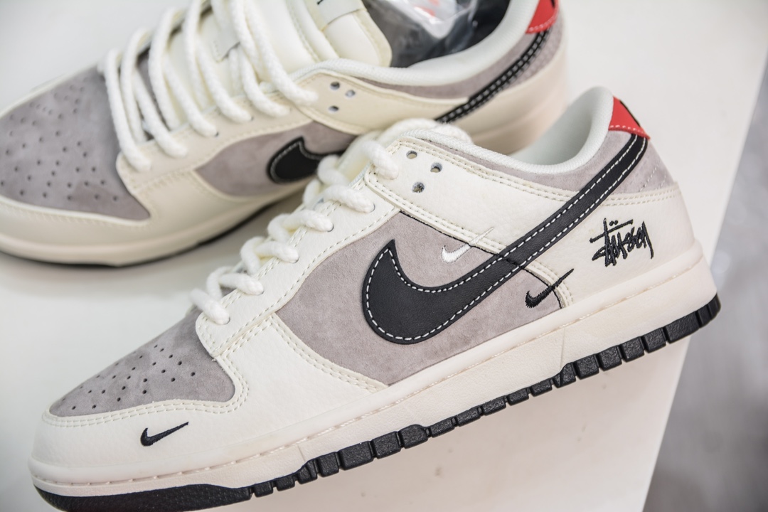 Stussy x Nike Dunk Low 猪八米黑勾  SJ1089-001