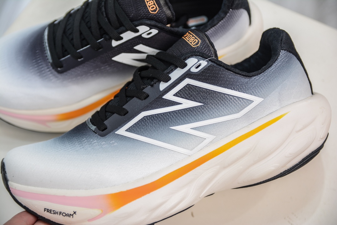 New Balance NB Fresh Foam Evoz V5 舒适耐磨低帮跑步鞋 M1080B14