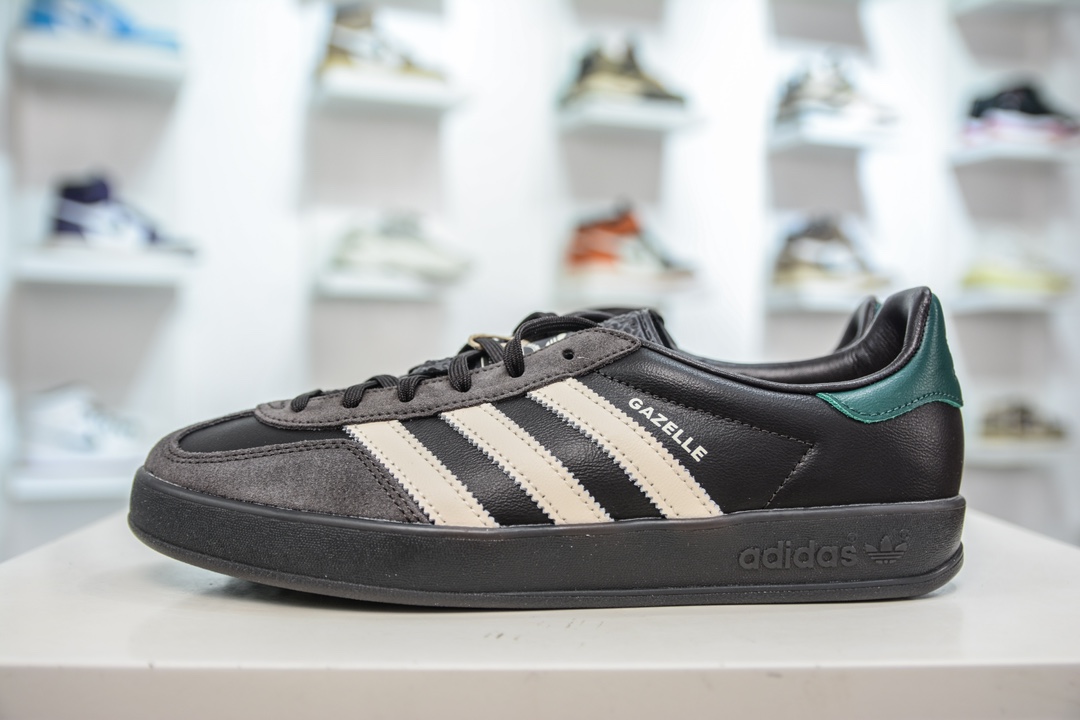 AD Original Gazelle Indoor Trainers 瞪羚室内鞋系列低帮复古百搭休闲运动德训风板鞋 黑棕 IH0374