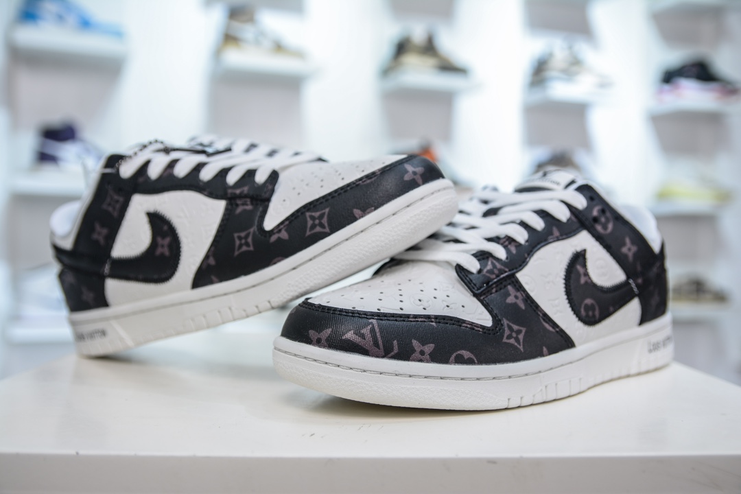 LV x Nike Dunk Low 白黑印花 此款主张打破传统的工业化流水线设计限制 DQ1098-361