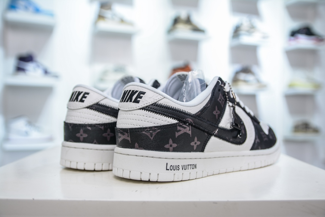 LV x Nike Dunk Low 白黑印花 此款主张打破传统的工业化流水线设计限制 DQ1098-361