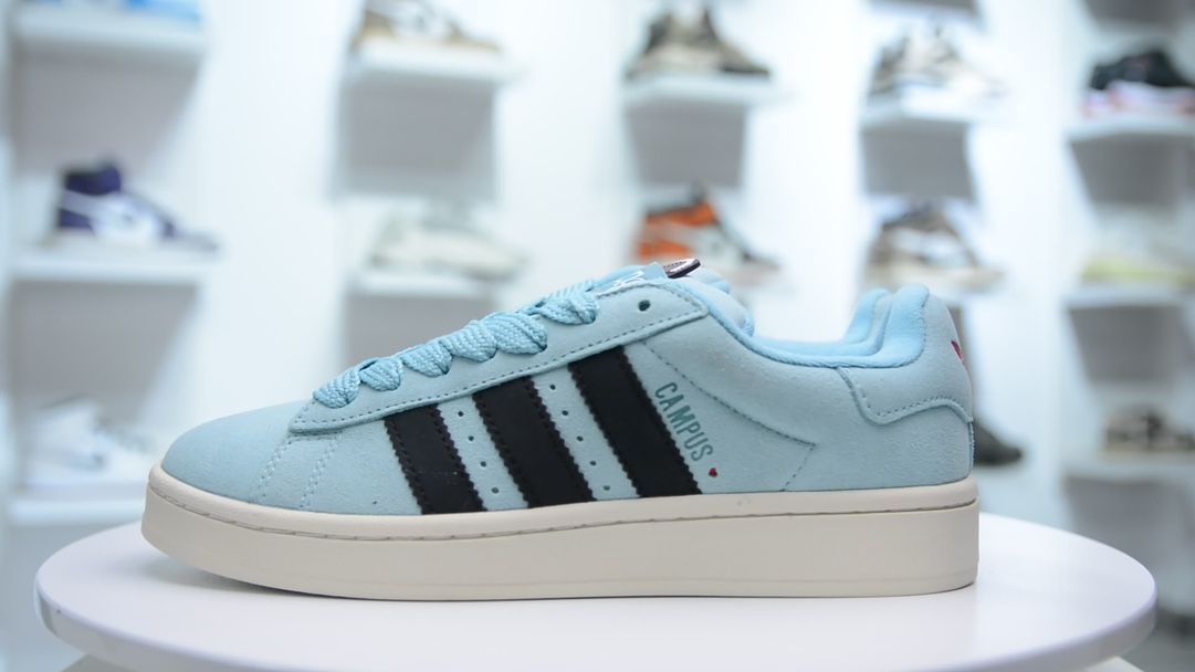 The shoe body is made of suede leather with conventional leather texture - Shoe