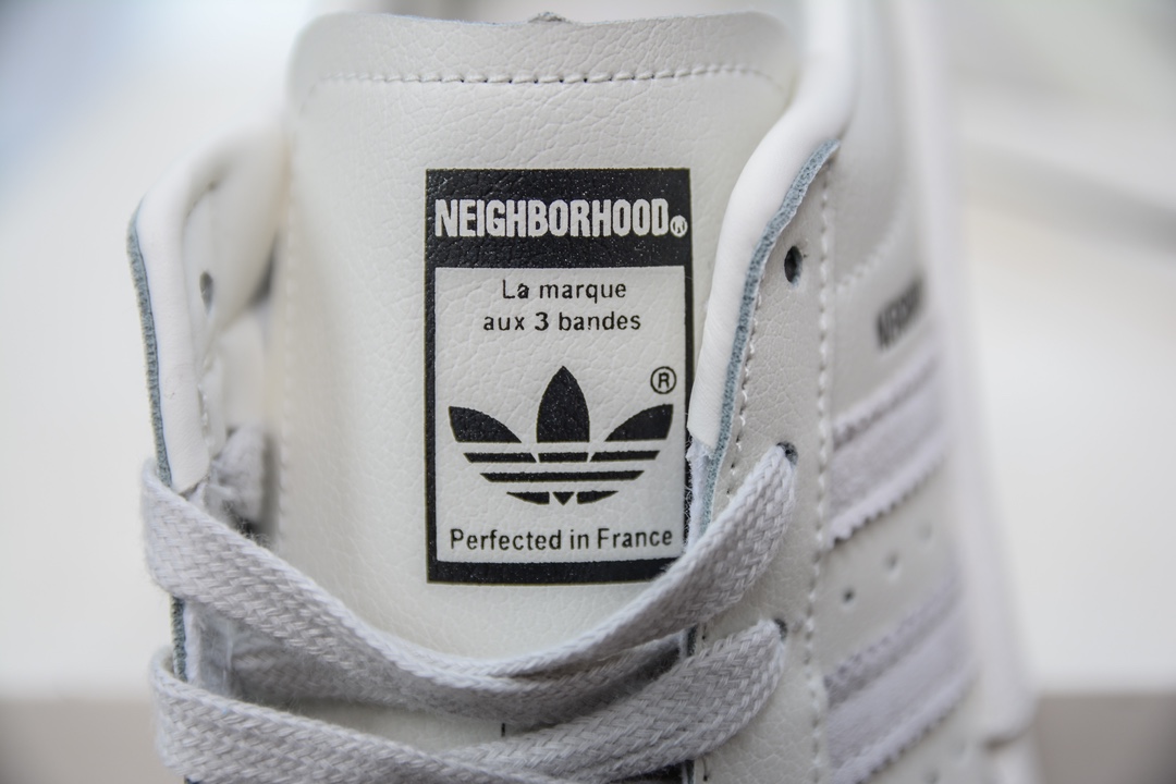 细节图  CX专供 毒版公司货 【AD】 NBHD/NEIGHBORHOOD x Adidas Originals Superstar"Beige Black"经典贝壳头系列低帮百搭休闲运动板鞋 升级原楦开发版型 采用硬质荔枝纹牛剖革鞋面材质 2020改良全包围鞋垫 正确2020版鞋底模具及扇贝头盖片 货号:IE6118 2⁄3 371⁄3 38 382⁄3 391⁄3 40 402⁄3 411⁄3 42 422⁄3 431⁄3 44 442⁄3 45