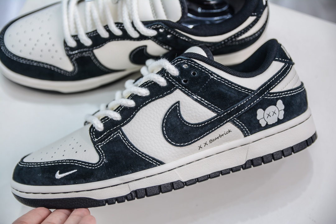 Nike SB Dunk Low x KAWS 米黑小钩麻绳   MM1089-016