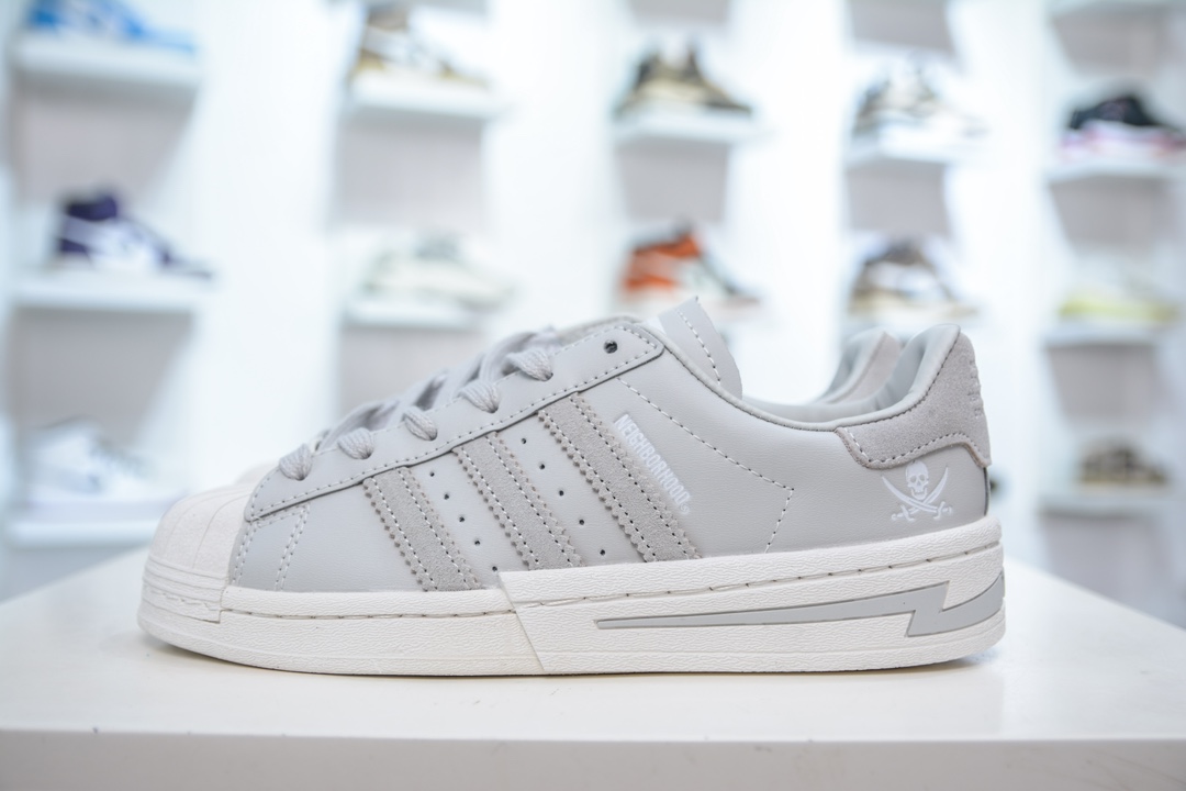 NBHD/NEIGHBORHOOD x Adidas Originals Superstar”Beige Black”经典贝壳头系列低帮百搭休闲运动板鞋 IE6116