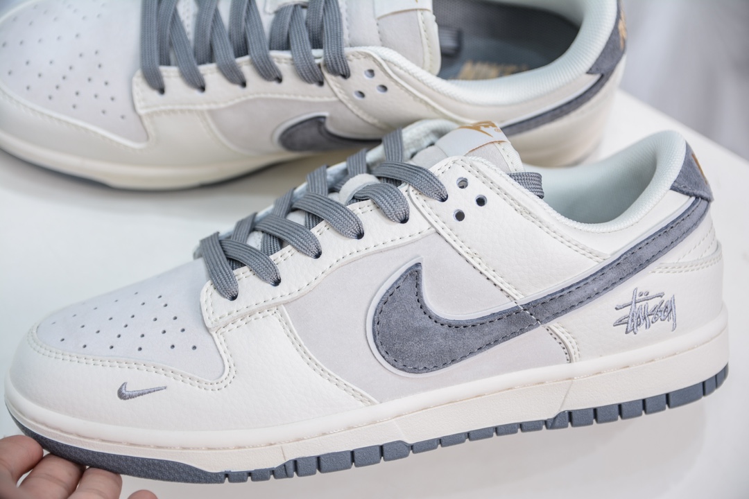 Nike SB Dunk Low x Stussy 米灰小钩 XX2025-888