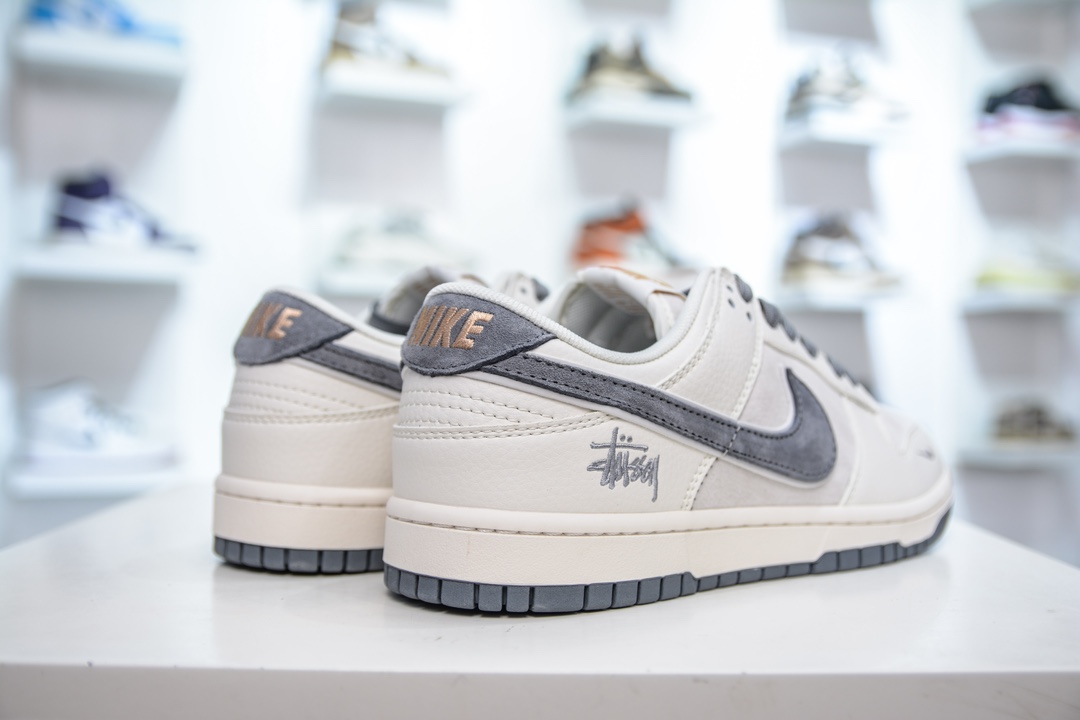 Nike SB Dunk Low x Stussy 米灰小钩 XX2025-888