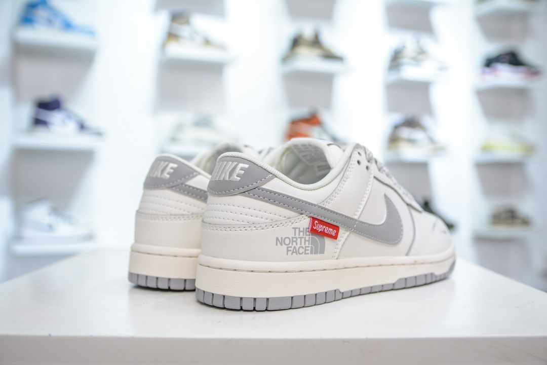 Nike SB Dunk Low x Supreme x The North Face 米灰小钩满天星 XX2025-628