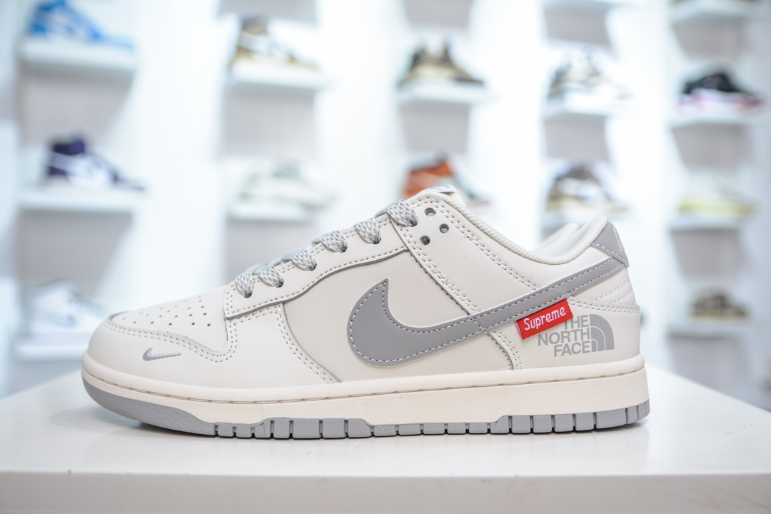 Nike SB Dunk Low x Supreme x The North Face 米灰小钩满天星 XX2025-628