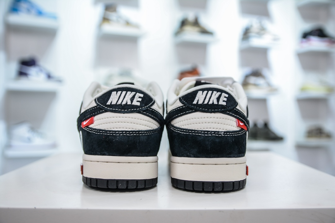 Nike SB Dunk Low“Supreme X BAPE三方联名 黑白双勾 MM1089-018