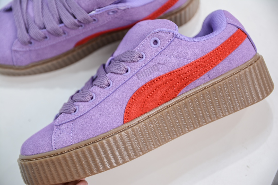 FENTY × PUMA Creeper Phatty鞋款这双鞋子除了继承了Puma最经典的Creeper鞋款的外观 399332-03