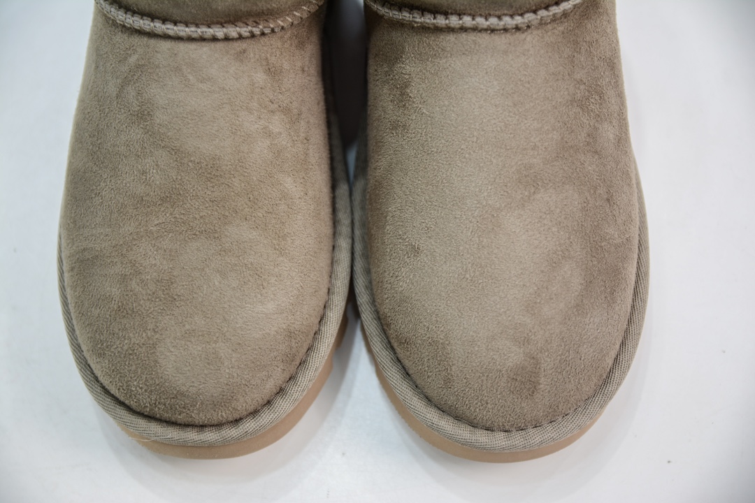 2024FW秋冬新款 UGG W Classic Ultra Mini 经典迷你超短系列8.9cm短筒加绒休闲百搭短靴