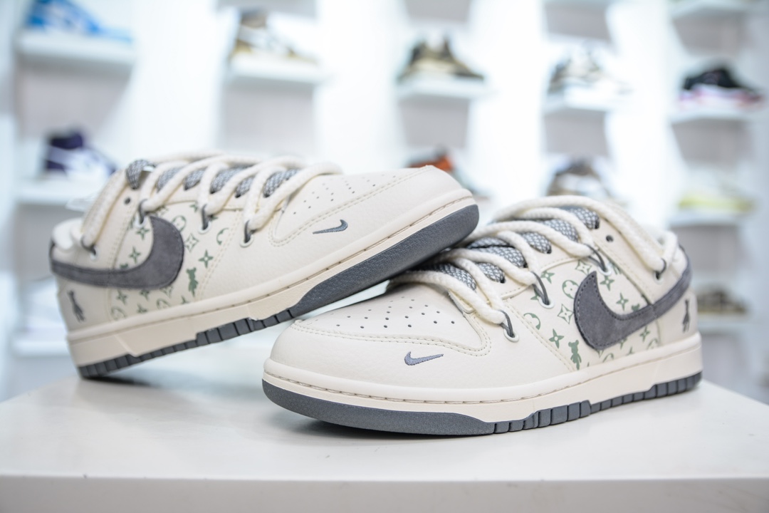 Nike SB Dunk Low x Louis Vuitton x Bearbrick 三方联名 LV 暴力熊 白灰小钩绑带满天星 SJ2068-289