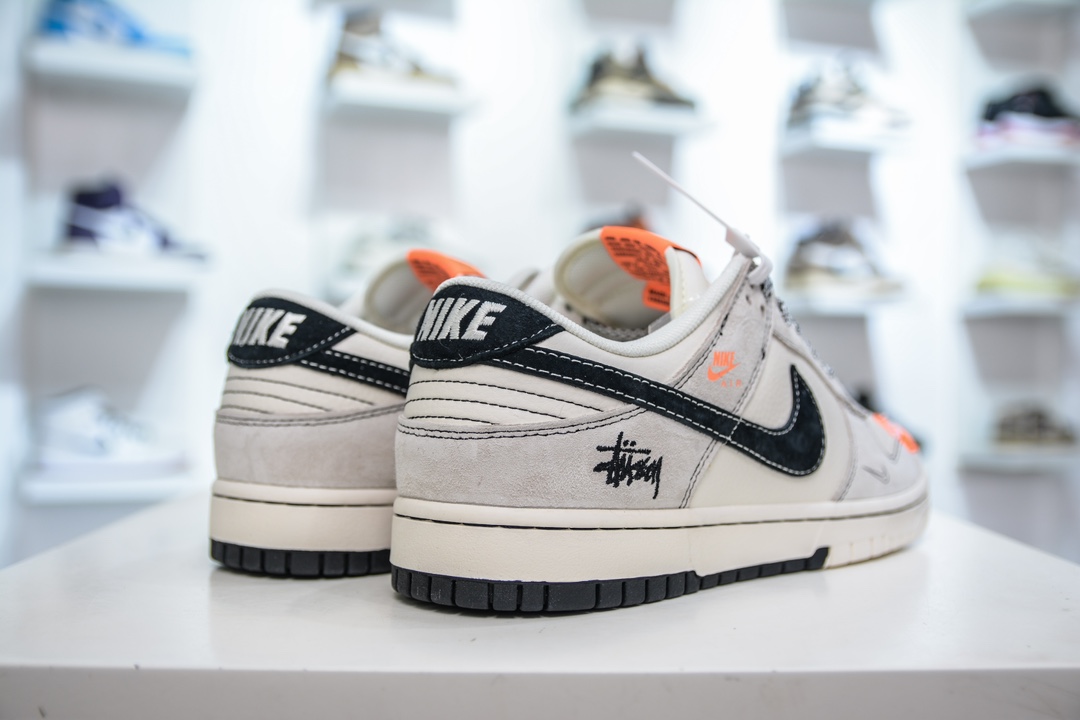 Nike SB Dunk Low x Stussy 斯图西联名-米黑小钩橙布标满天星 MM1089-022