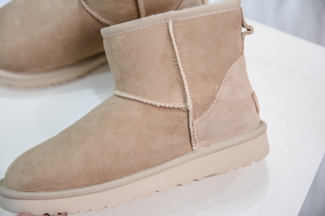 UGG CLASSIC Mini 中筒 1.5CM薄底 沙色