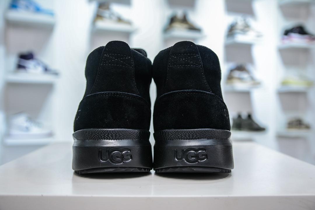 UGG M Burleigh Chukka 伯利恰克系列男士矮帮轻量化休闲运动工装马丁靴 黑色 1151773