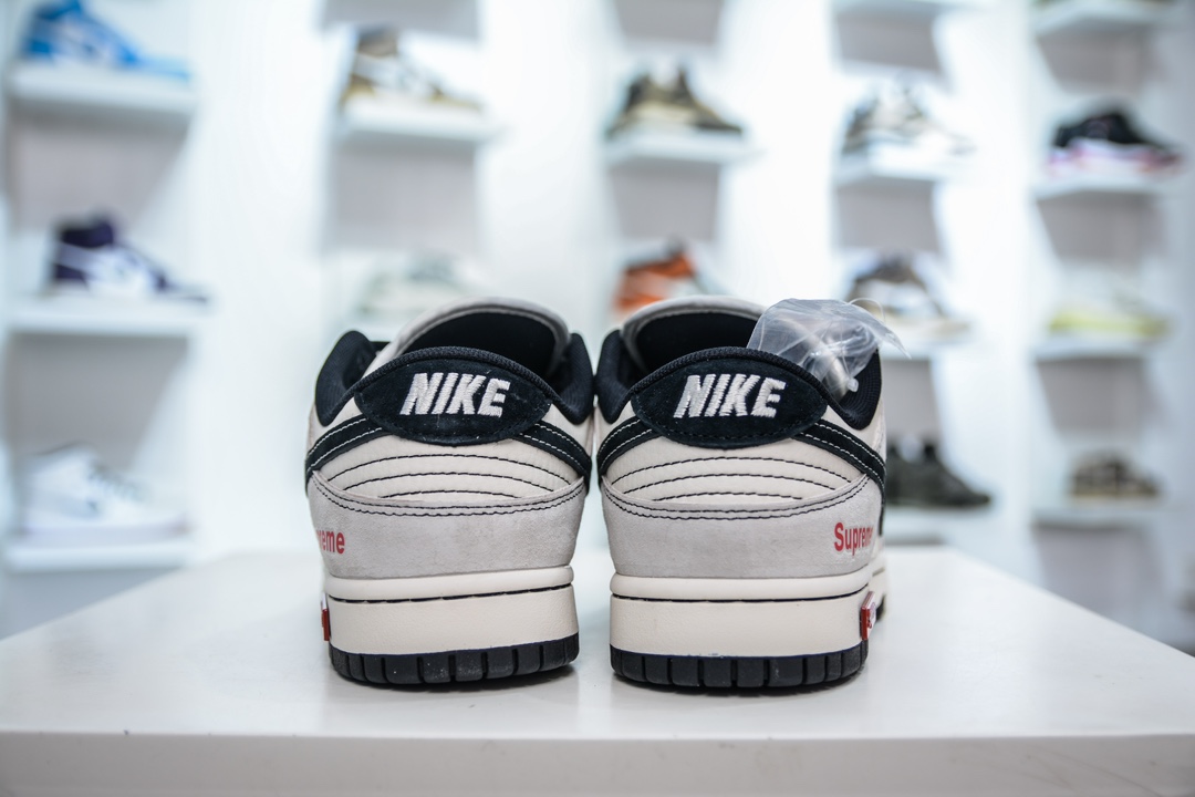 Nike SB Dunk Low x Supreme SUP联名- 灰白黑勾 MM1089-019