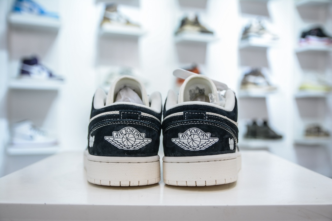 Kaws x Air Jordan 1 Low KAWS联名-白黑 SJ9950-038