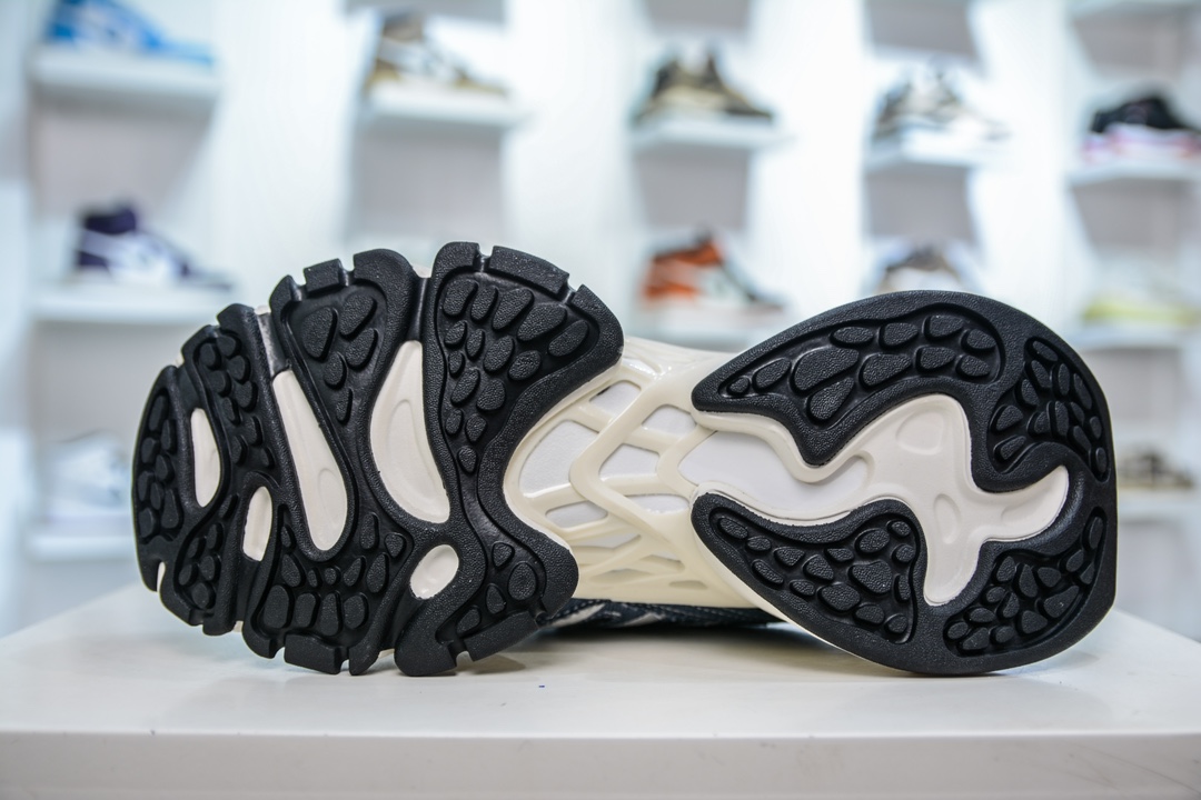 The Adidas XLG Runner Deluxe 5