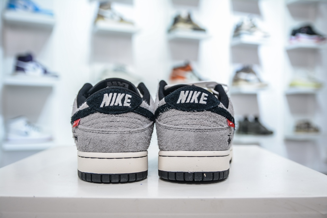 Nike SB Dunk Low x Stussy 斯图西联名-翻毛灰黑钩 MM1089-027