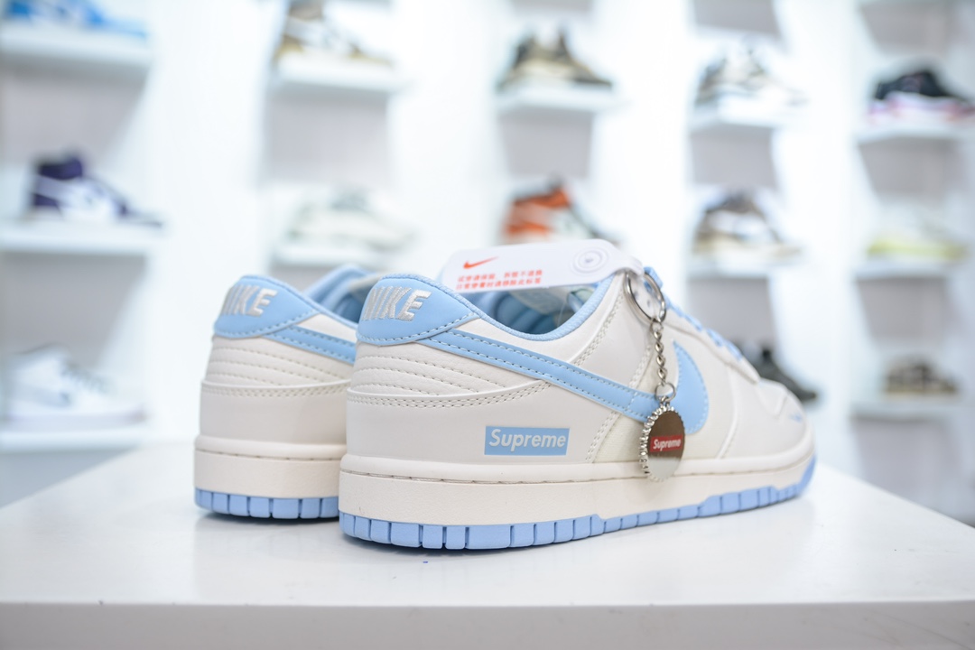 Nike SB Dunk Low x Supreme 米白天蓝 BB6698-513