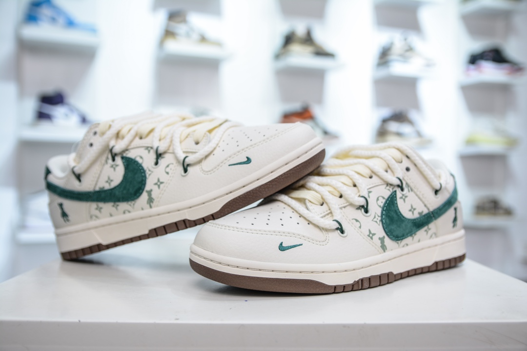 Nike SB Dunk Low x Louis Vuitton x Bearbrick 三方联名 LV 暴力熊 米绿小钩绑带 SJ2068-292