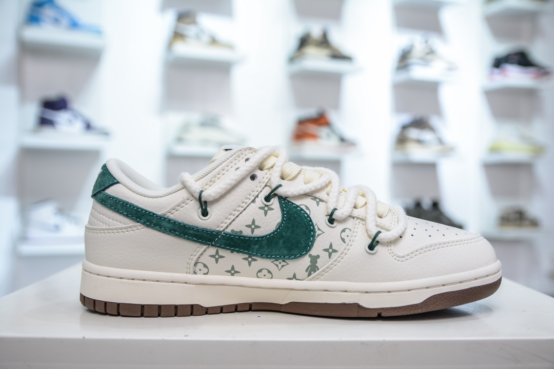 Nike SB Dunk Low x Louis Vuitton x Bearbrick 三方联名 LV 暴力熊 米绿小钩绑带 SJ2068-292