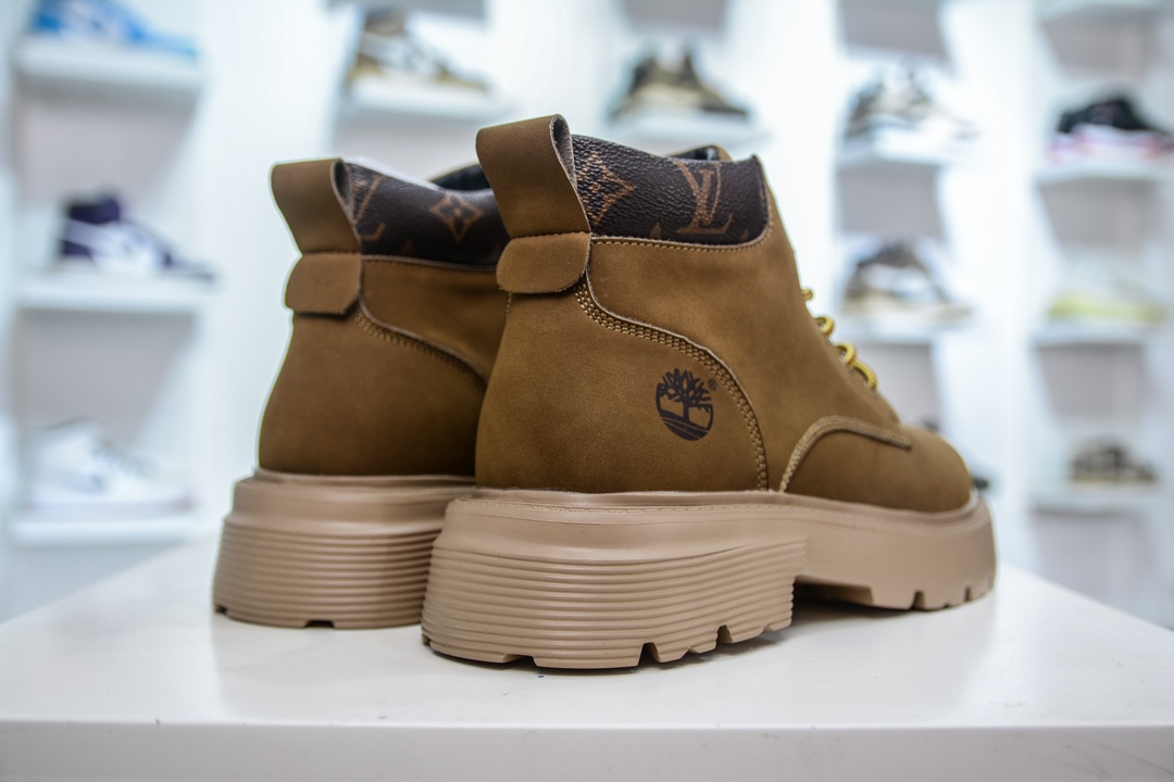 Lv x Timberland Lv联名添柏岚大黄靴 顶奢流量品牌与时代经典的结合之作