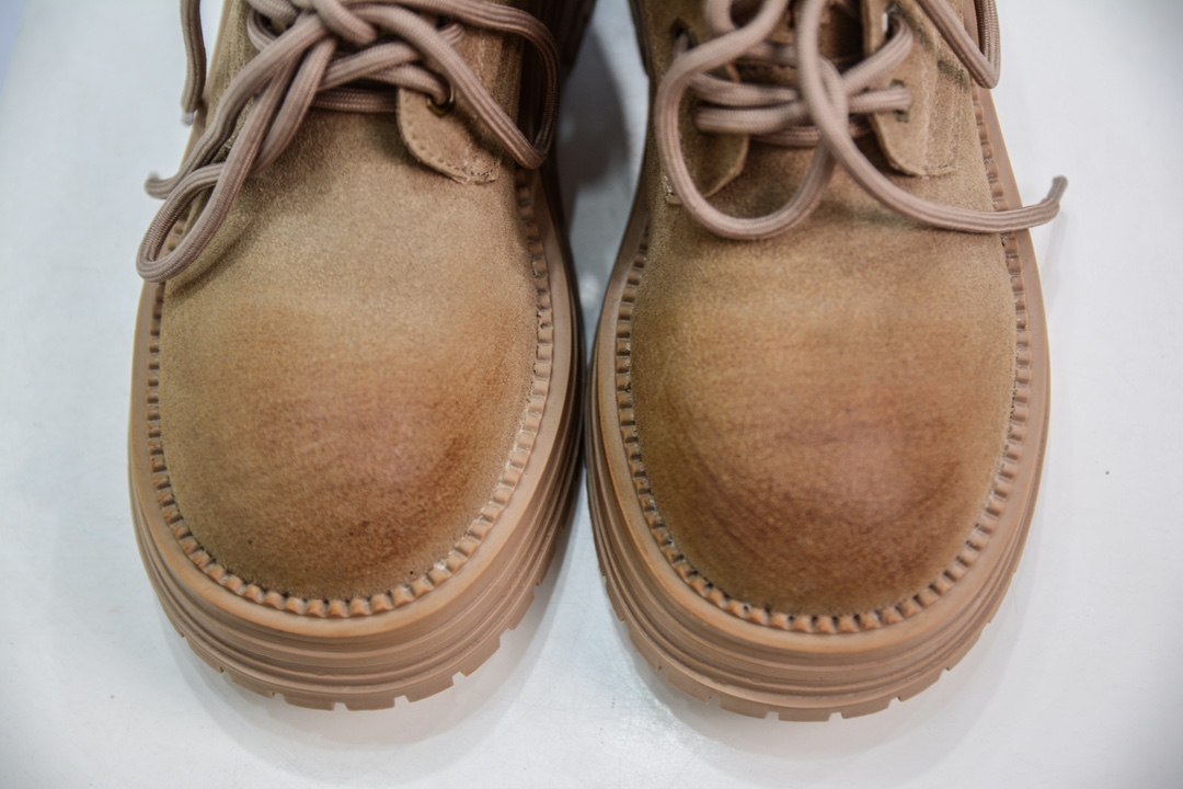 Miu Miu Classic Luxury Leather Shoe Loafer Ref.0552E954 9