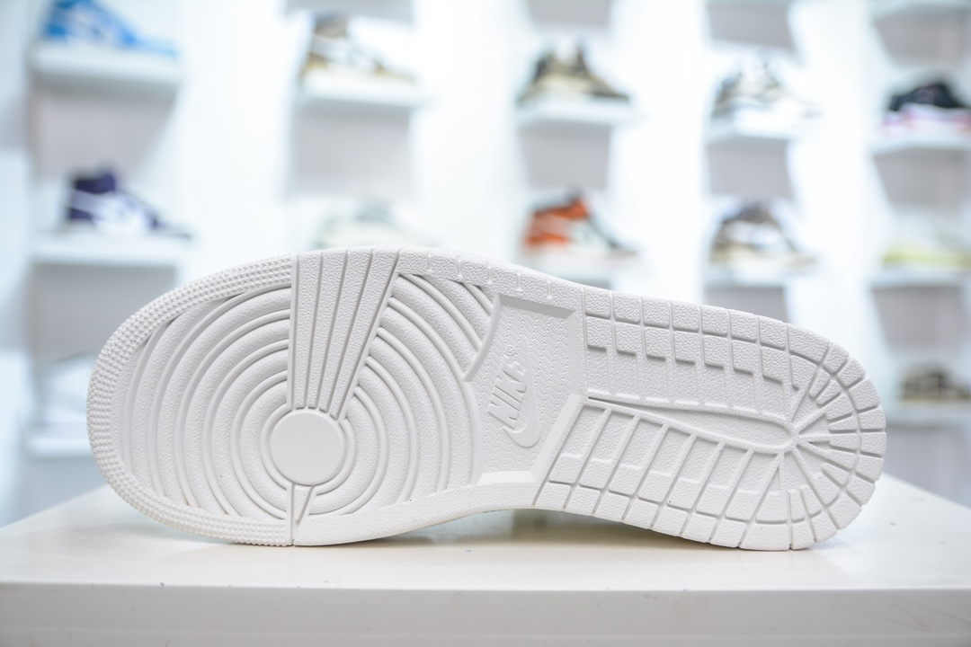 外贸大火版本 FX版 Travis Scott x Air Jordan AJ1 Low OG SP TS联名倒钩低帮  TD1228-111