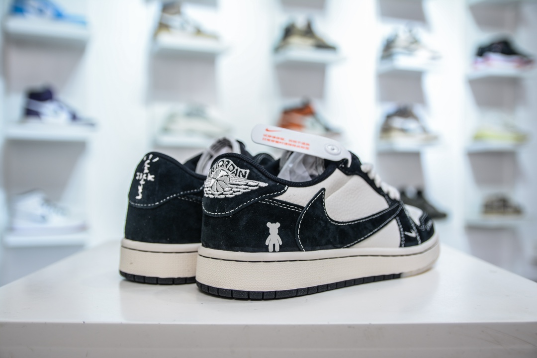 TS x Air Jordan X Bearbrick 倒钩低帮暴力熊联名 白黑  SJ2068-138